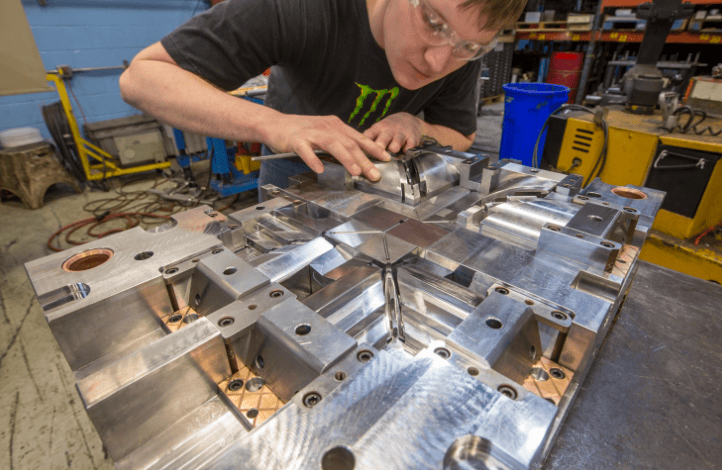 injection molding tooling design